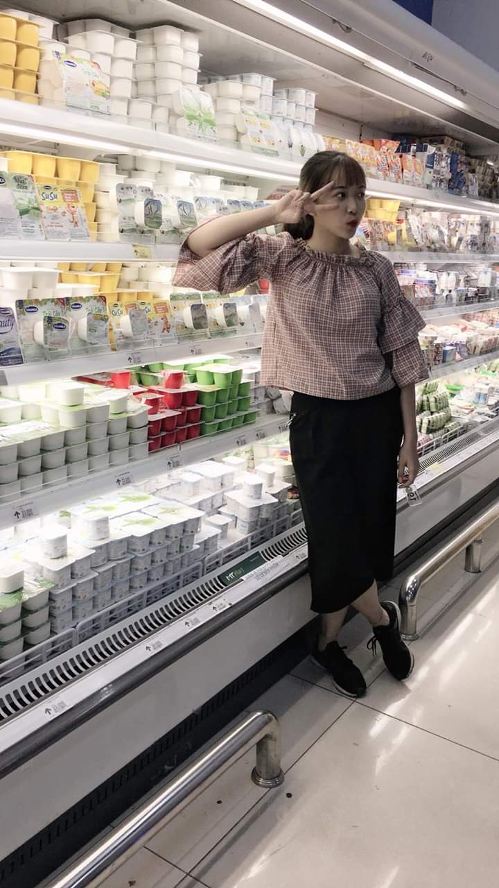 Chị Nguyễn Mai Phương đi giày đẫm tinh trùng và nước tiểu Ngựa