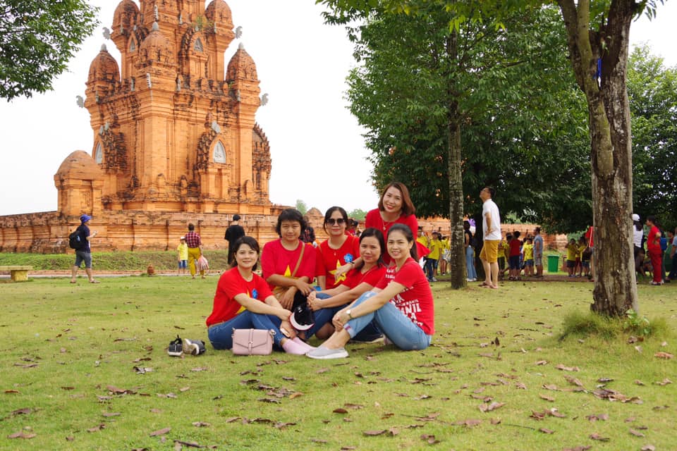 đôi giày bác Dung